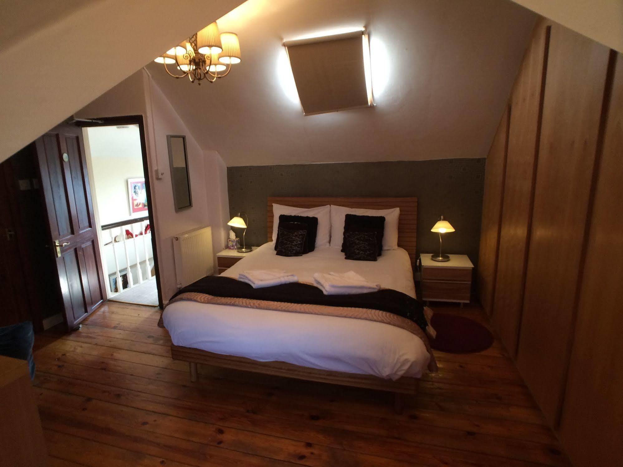 Ty Rosa Rooms Cardiff Eksteriør bilde